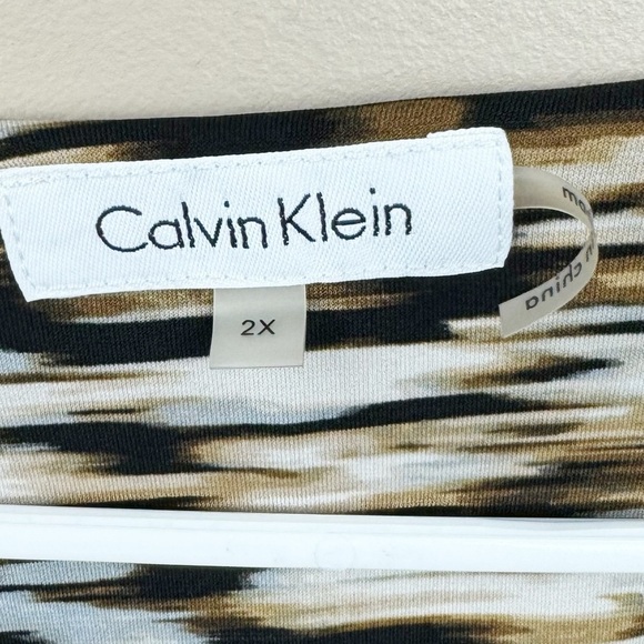 Calvin Klein Black and Brown Faux Wrap Blouse With Gold Embellishment Size 2X - Picture 3 of 7